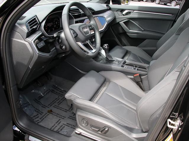 2025 AUDI Q3 - Image 12