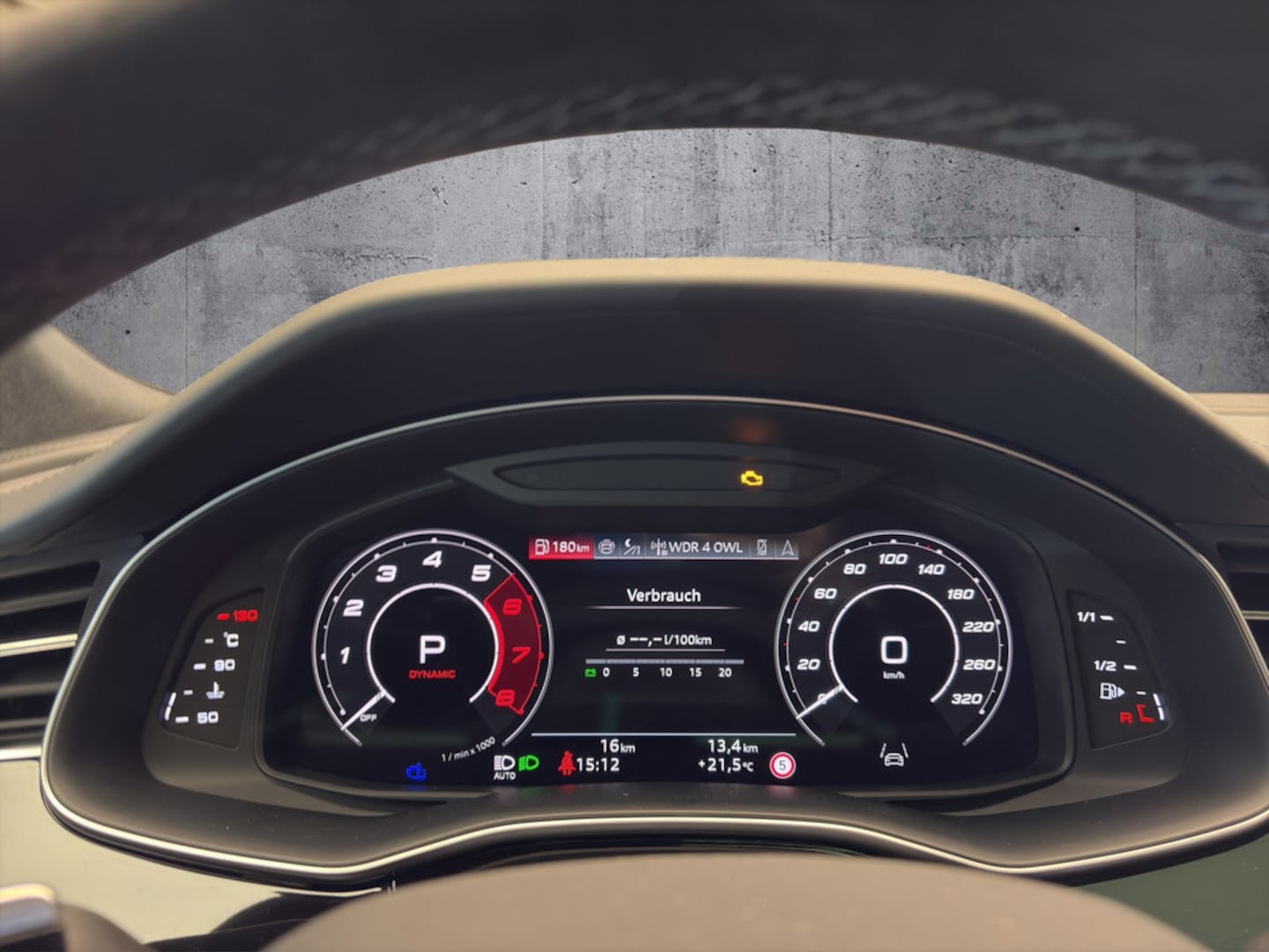 Bild über Audi RS Q8 SUV TFSI quattro 471 kW tiptronic - für weitere Informationen kontaktieren Sie den Audi Partner