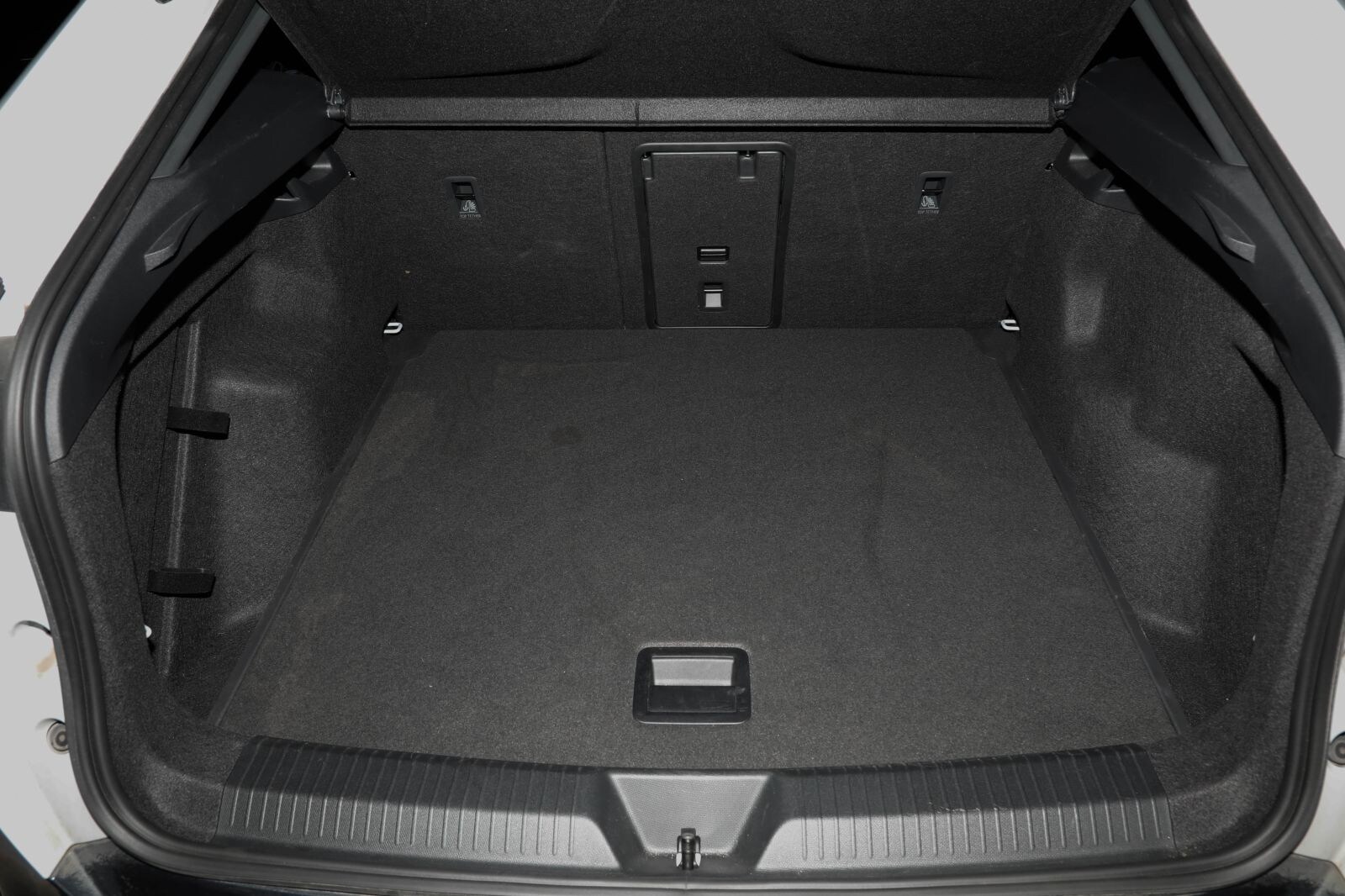 CUPRA Tavascan – Bild 18
