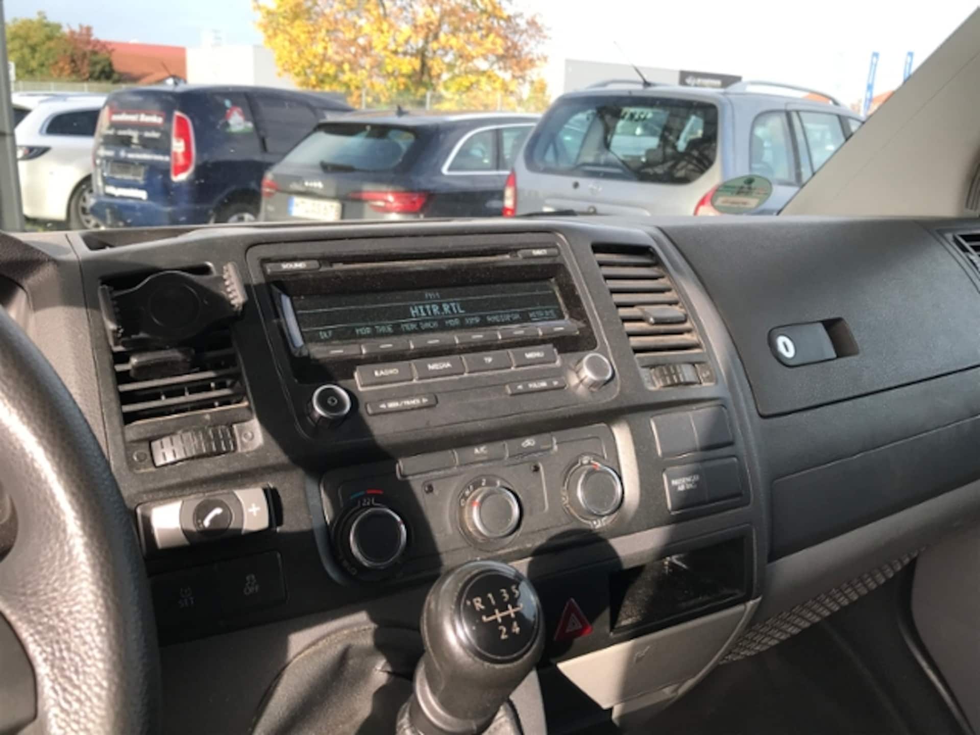 Volkswagen T5 Transporter Kasten kurzer Radstand