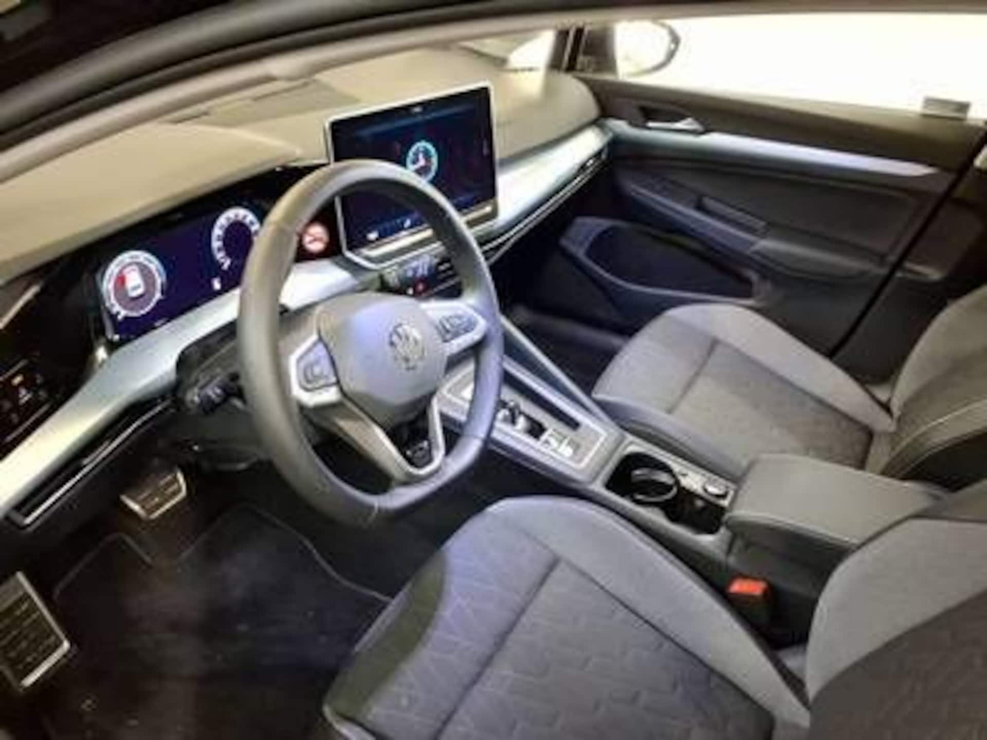 Volkswagen Golf Life