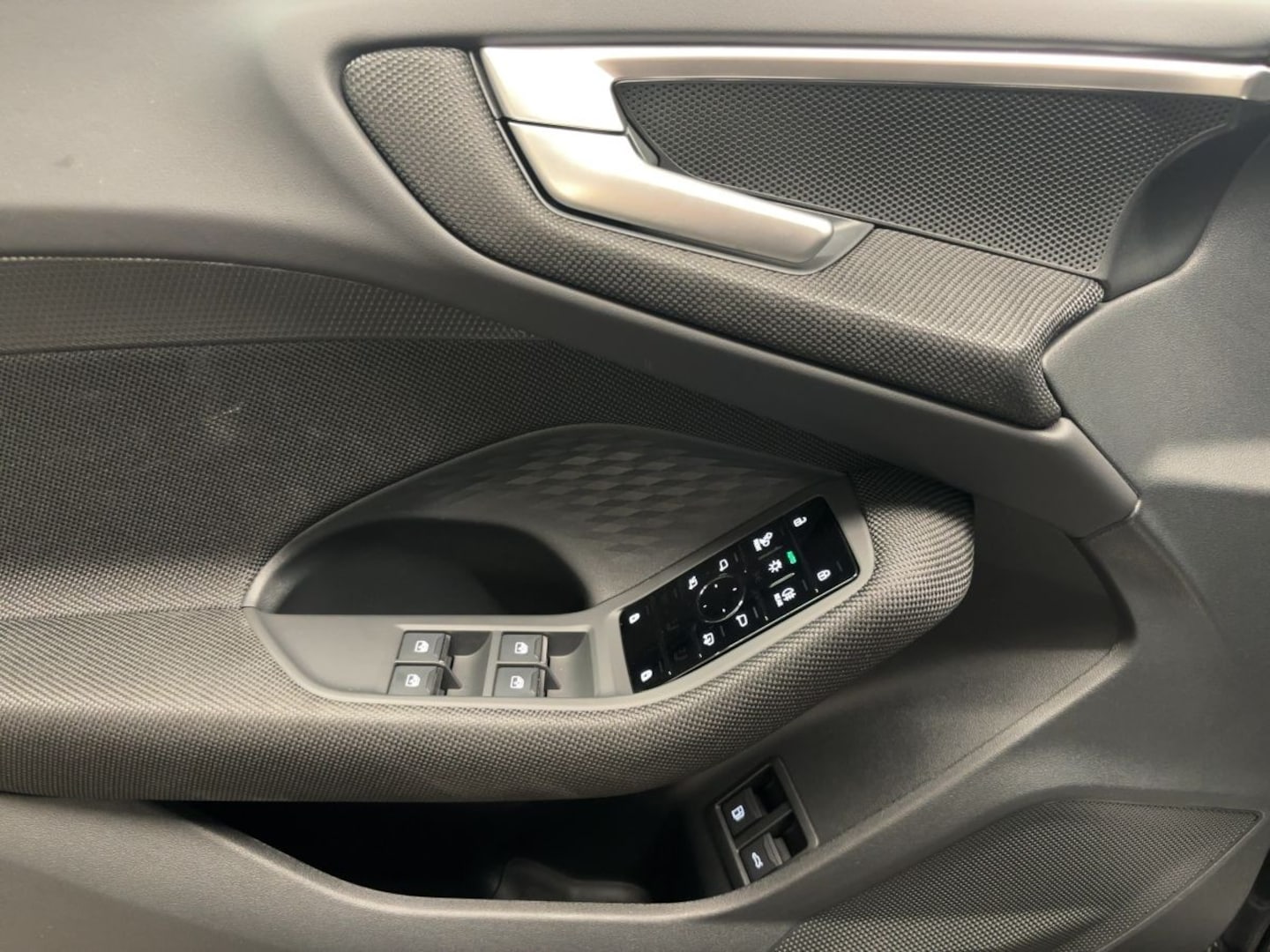 Bild über Audi A5 Limousine e-hybrid e-hybrid quattro 220 kW S tronic - für weitere Informationen kontaktieren Sie den Audi Partner