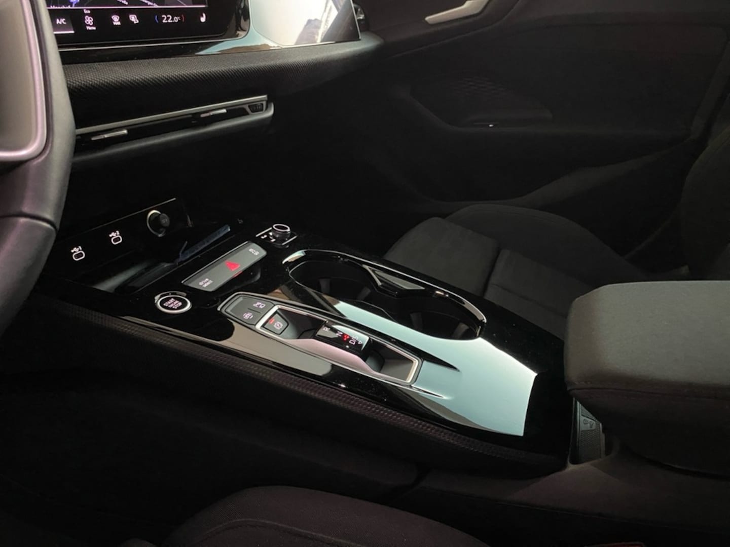 Bild über Audi A5 Avant TDI quattro 150 kW S tronic - für weitere Informationen kontaktieren Sie den Audi Partner
