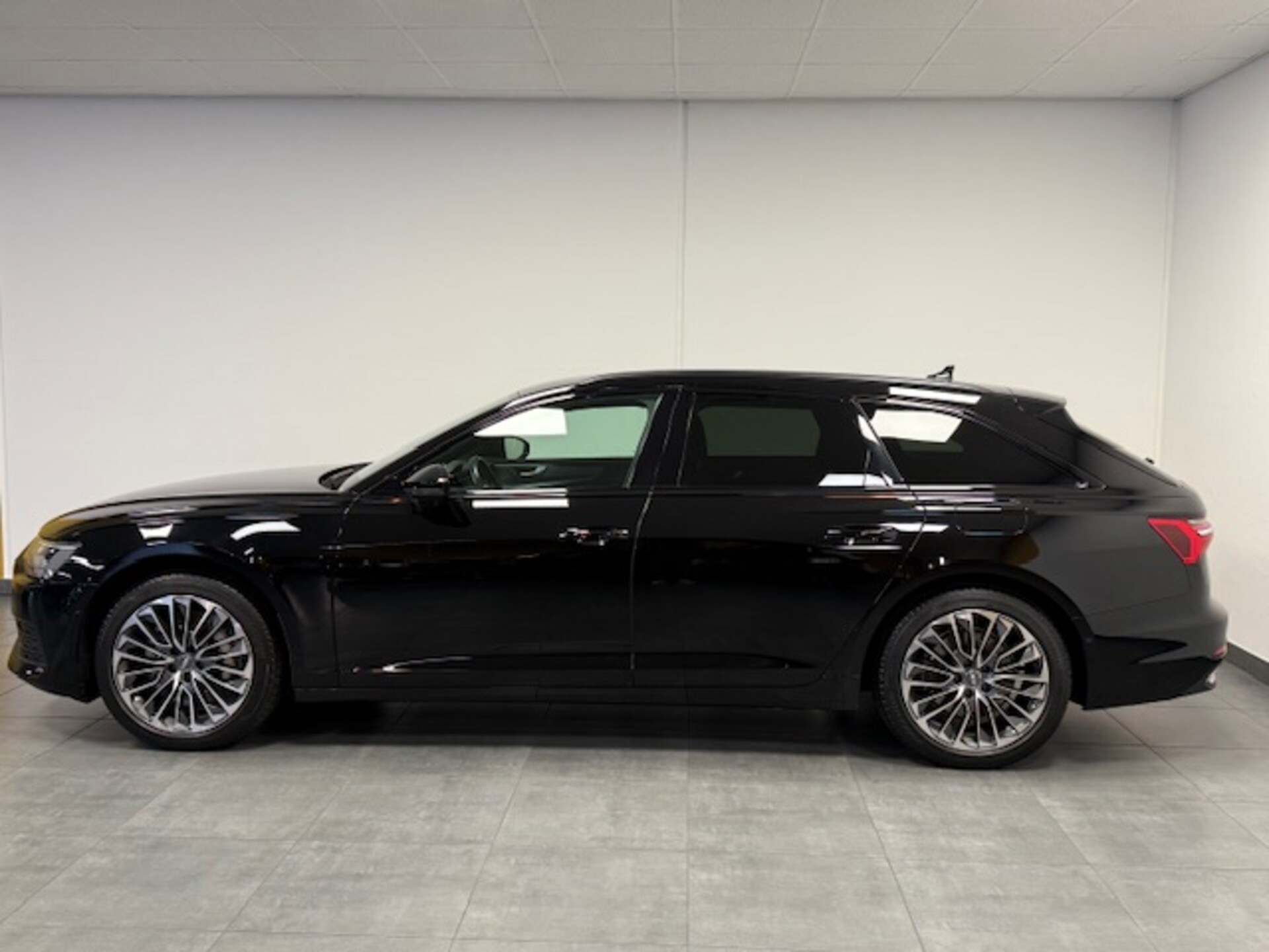 Audi A6 Avant TFSI e