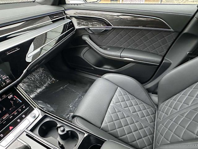 2026 Audi S8 Base - Photo 13