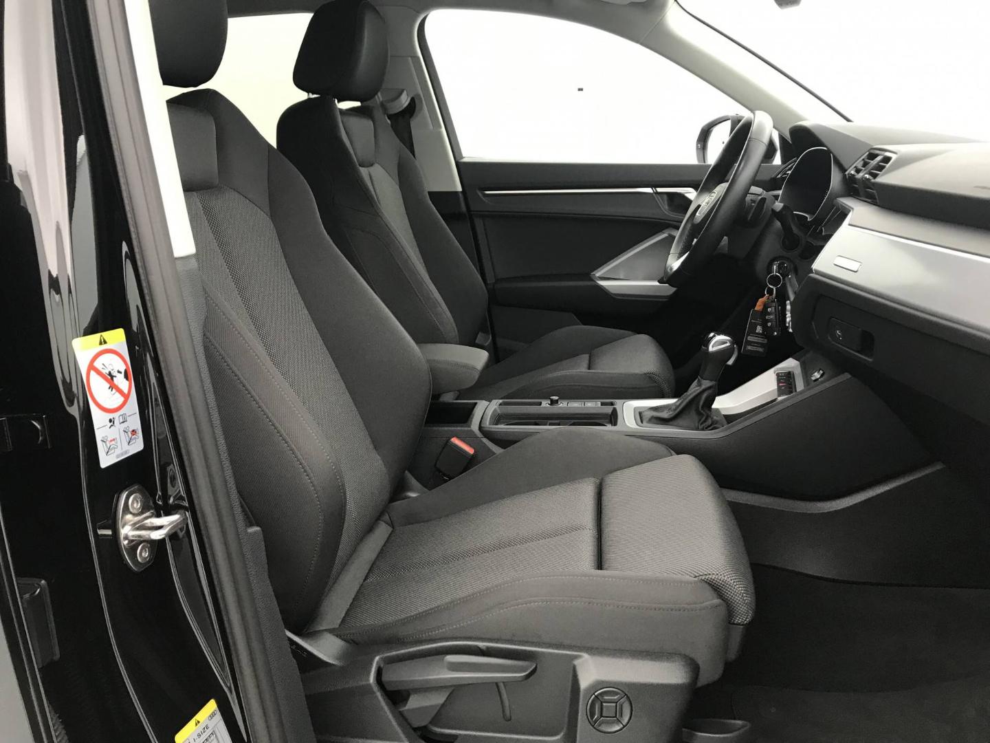 Image about Audi Q3 TFSI e Design 45 TFSI e 180 kW (245 ch) S tronic