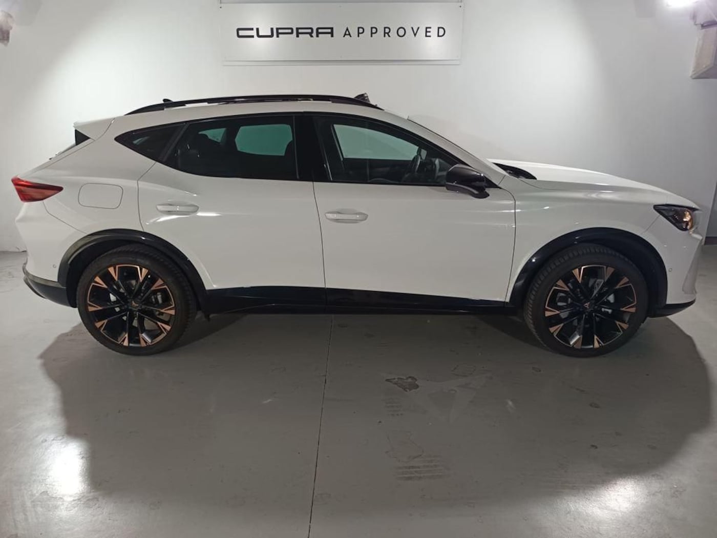 CUPRA Formentor 1.5 TSI e-Hybrid DSG 150 kW (204 CV) — photo 4