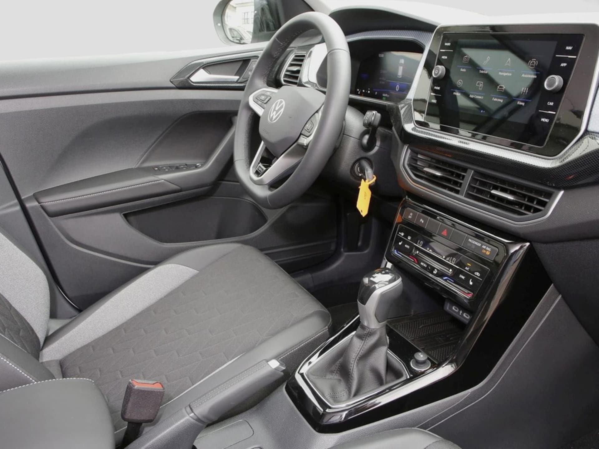Volkswagen T-Cross Life