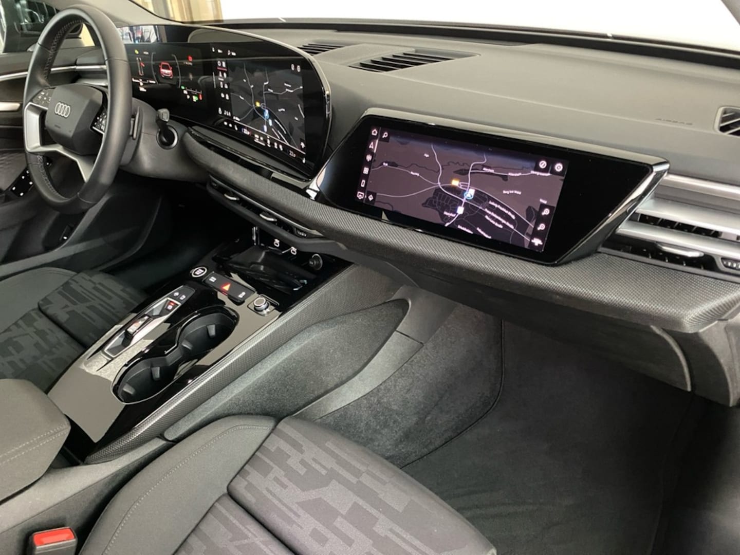 Bild über Audi A5 Avant TDI quattro 150 kW S tronic - für weitere Informationen kontaktieren Sie den Audi Partner