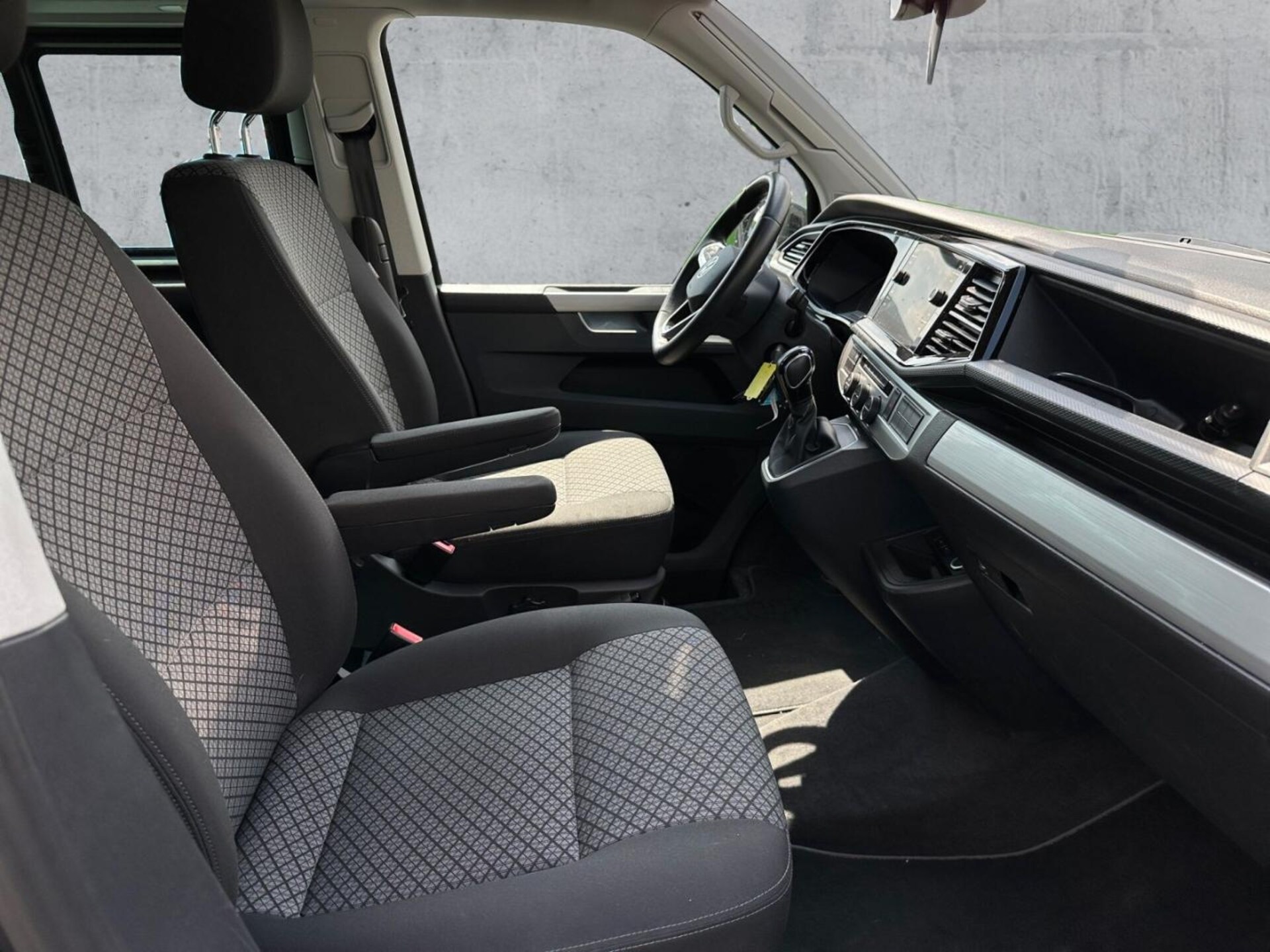 Volkswagen T6.1 California Beach