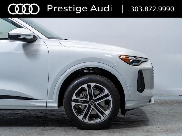 2025 Audi Q5 Premium - Photo 13