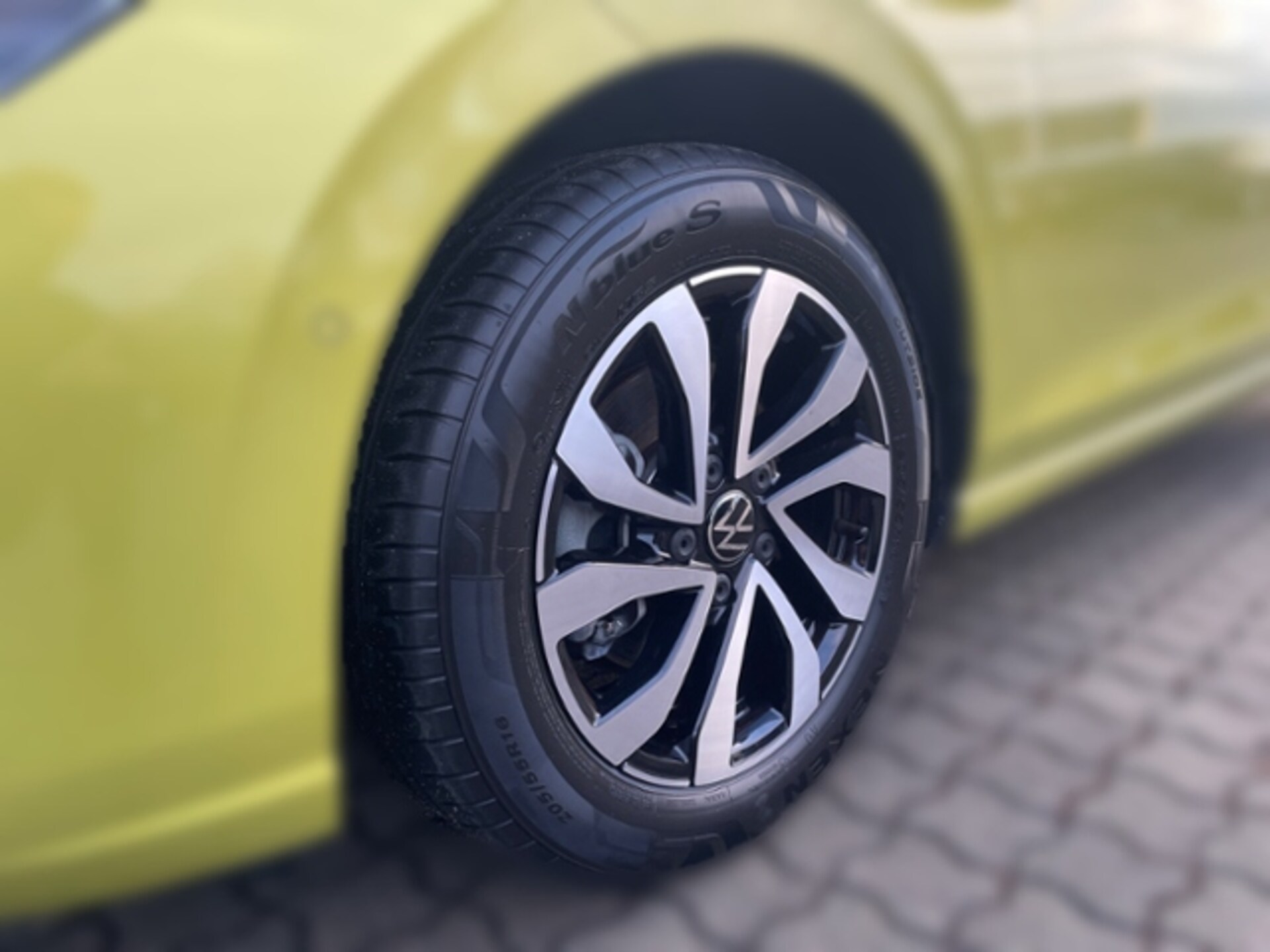 Volkswagen Golf Active