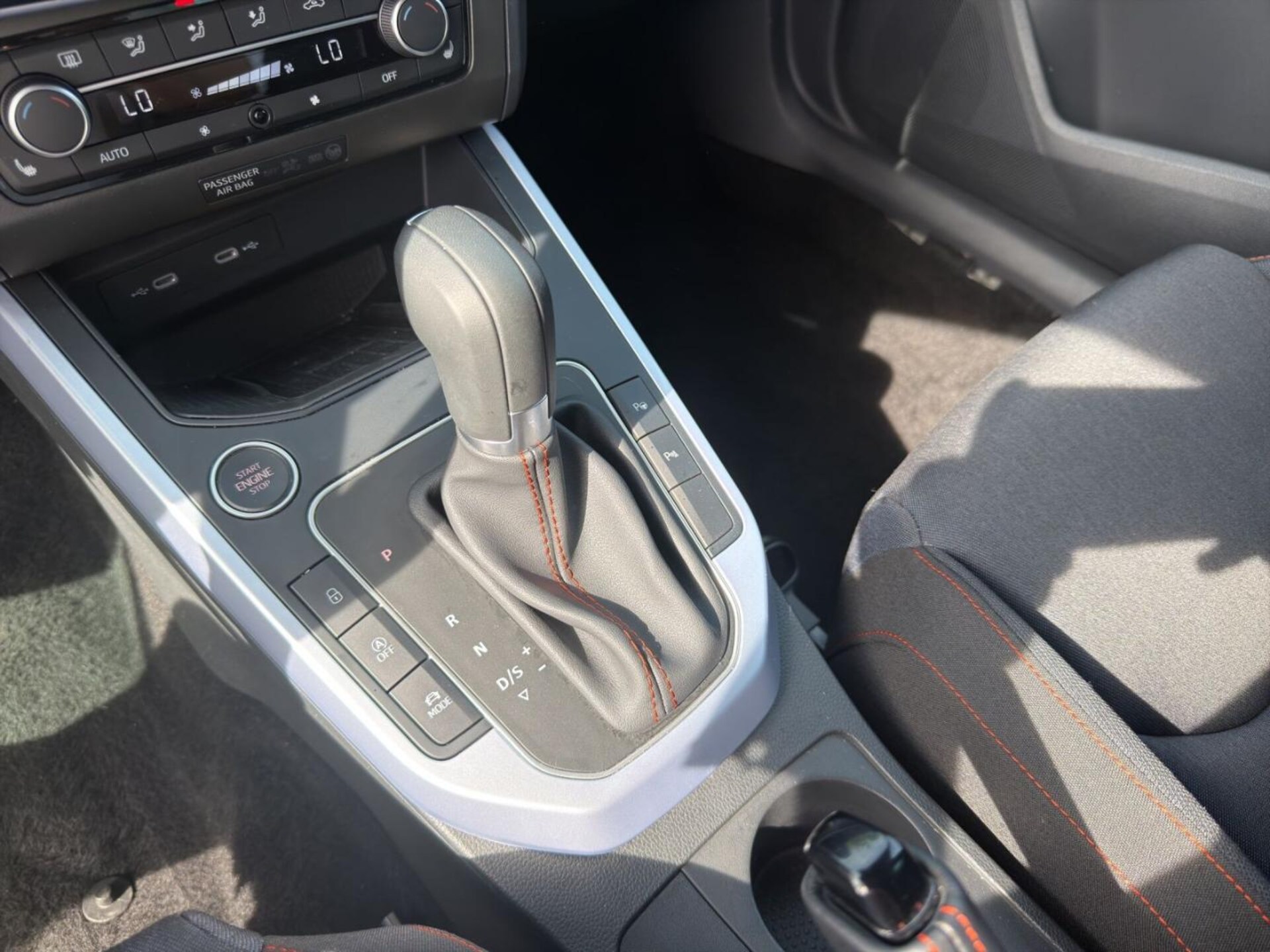 SEAT Arona FR