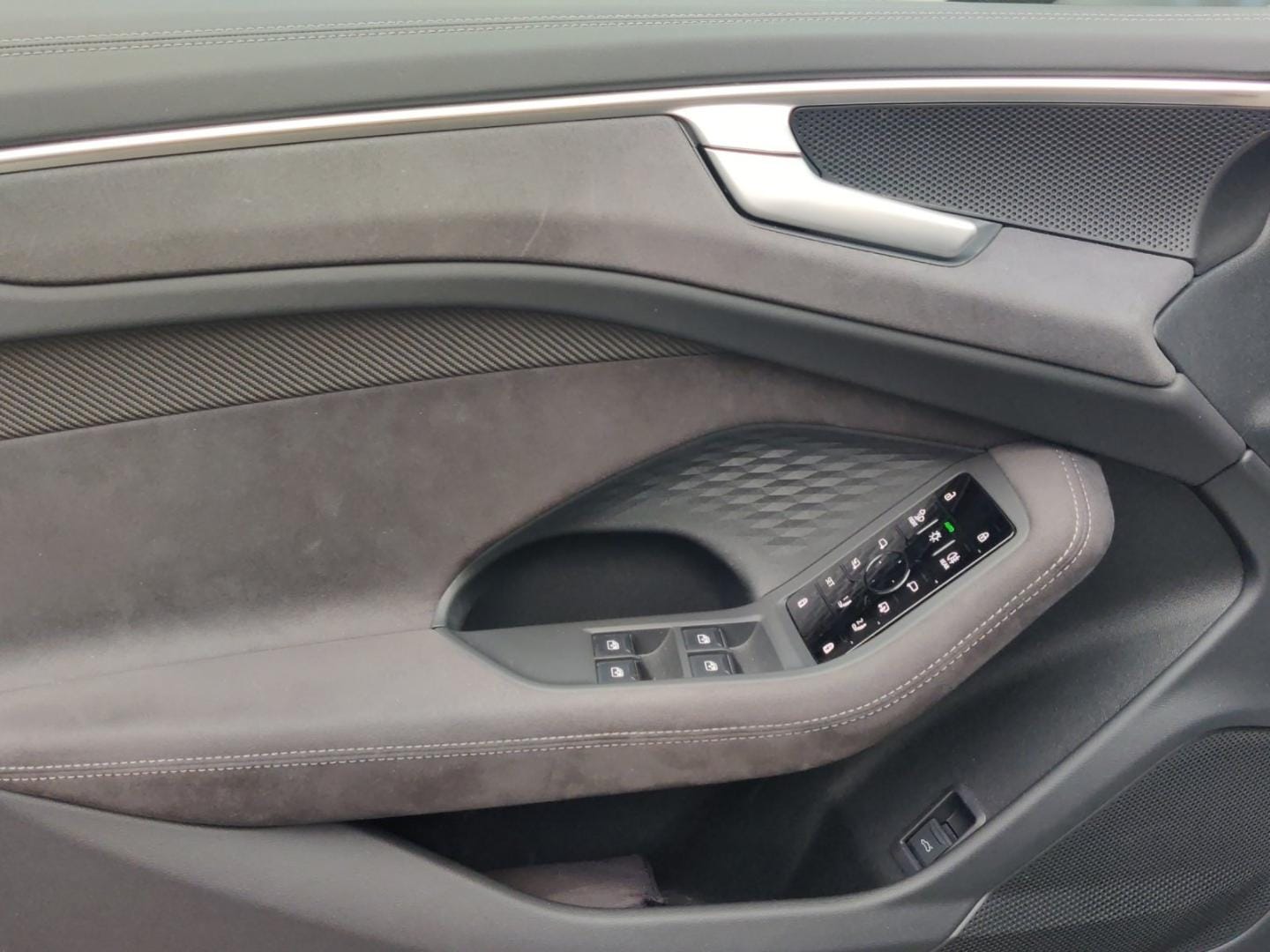 Bild über Audi A6 Avant edition one TDI quattro 150 kW S tronic - für weitere Informationen kontaktieren Sie den Audi Partner