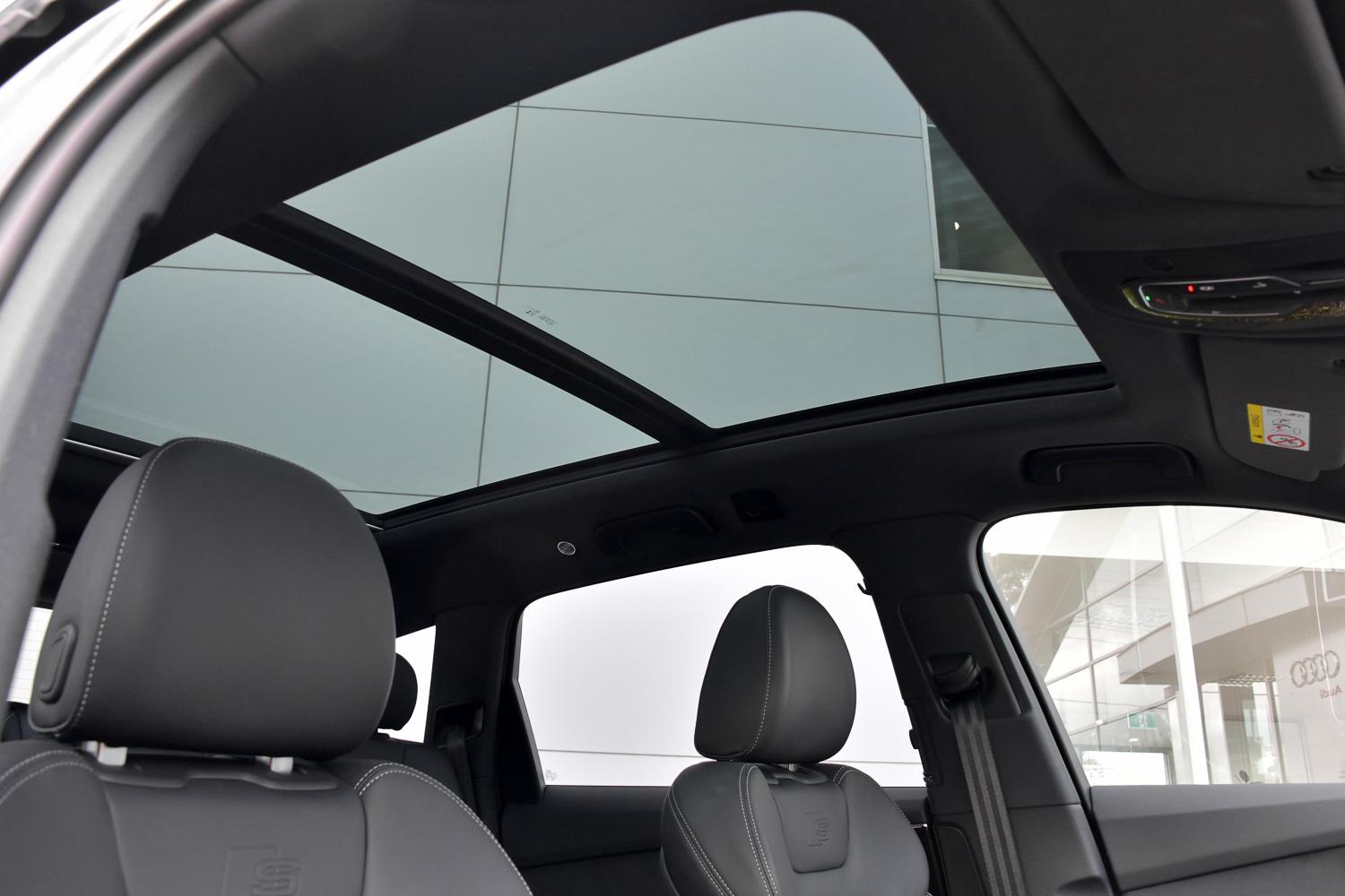 Image about Audi Q7 55 TFSI quattro S line 250 kW tiptronic