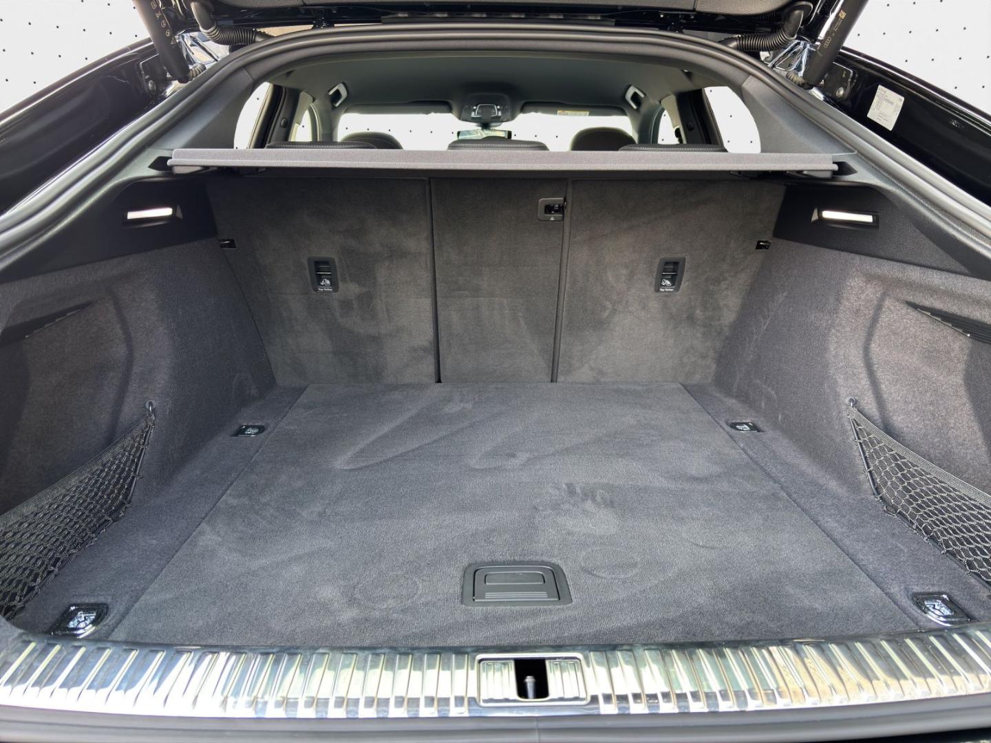 Image about Audi Q8 Sportback e-tron advanced 55 e-tron quattro