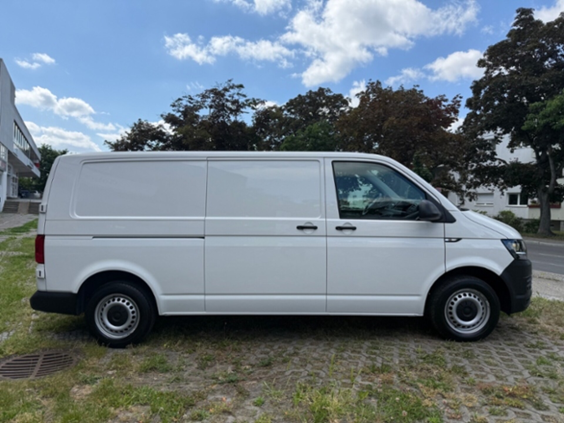Volkswagen T6 Transporter Kasten langer Radstand