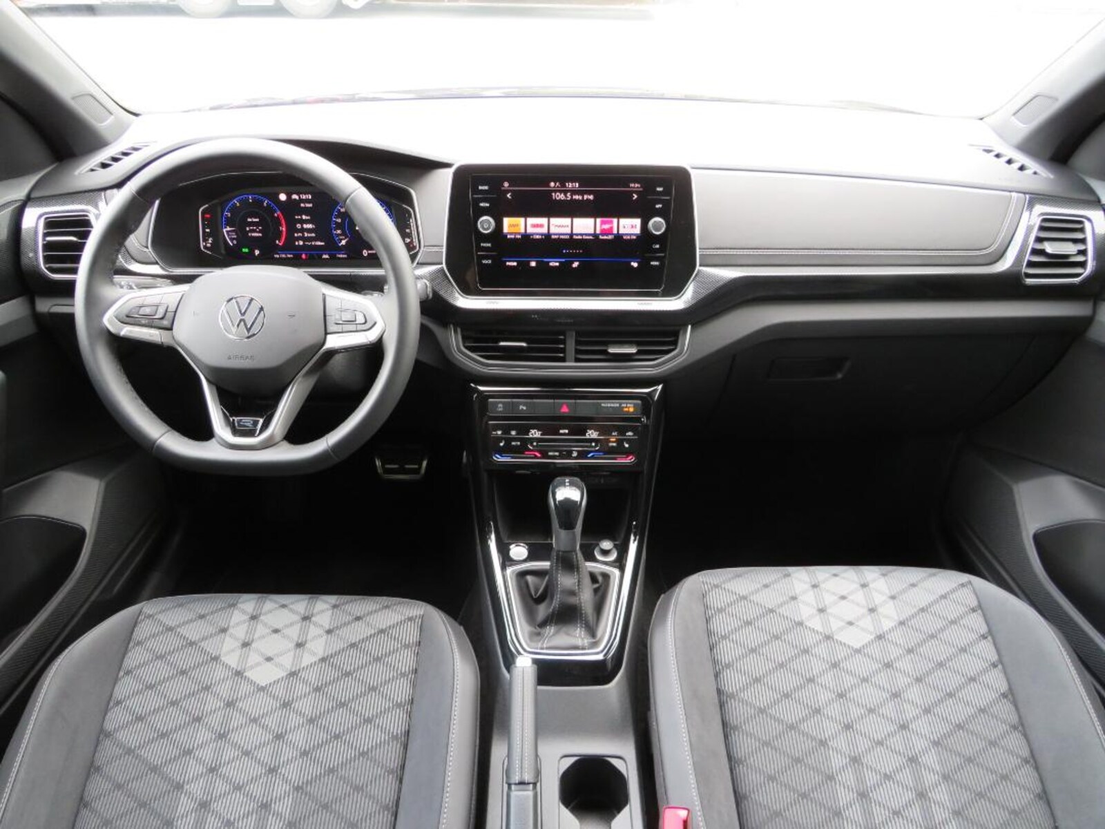 Volkswagen T-Cross – Bild 12