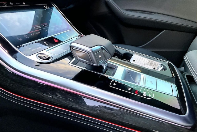 2026 Audi Q8 Premium Plus - Photo 17