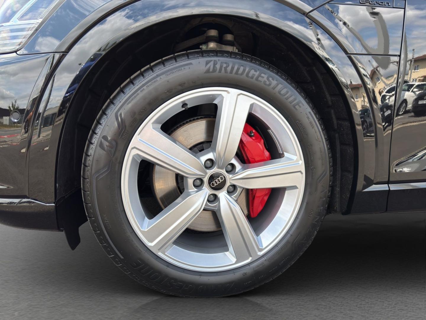 Image about Audi Q8 Sportback e-tron advanced 55 e-tron quattro