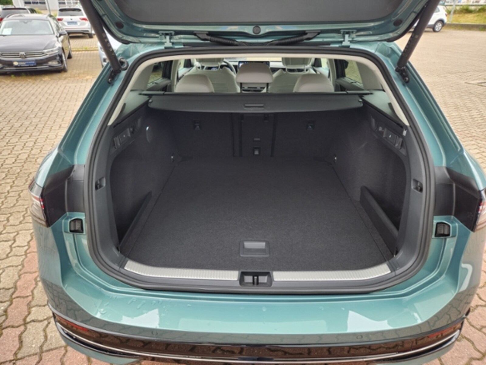 Volkswagen Passat – Bild 14