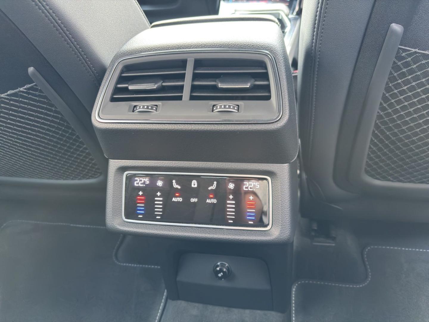 Image about Audi Q8 Sportback e-tron advanced 55 e-tron quattro