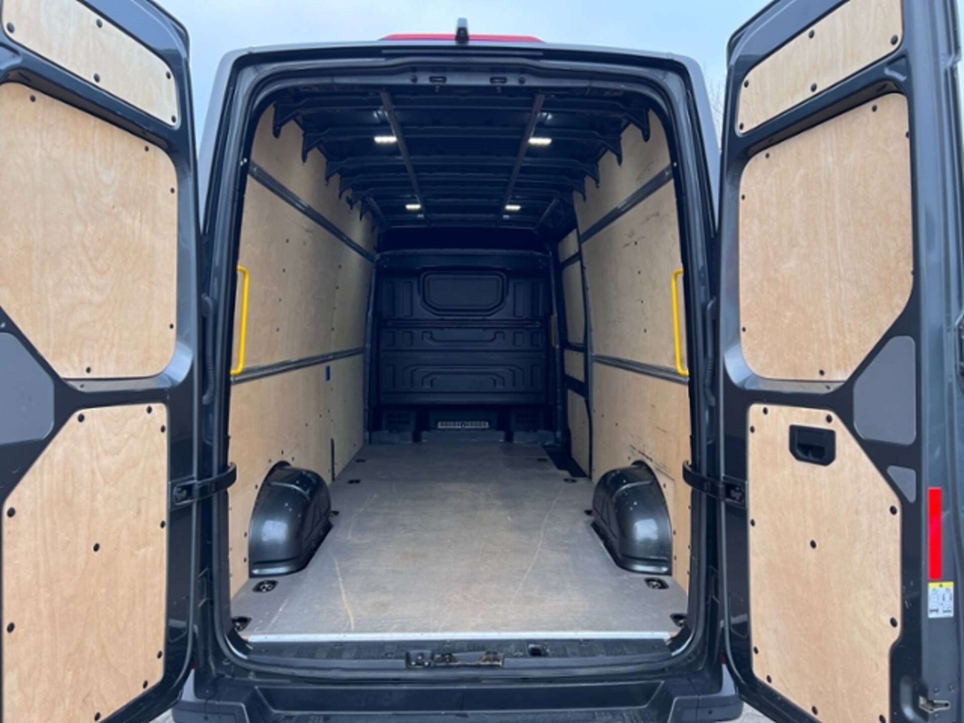 Volkswagen Crafter Kasten langer Radstand