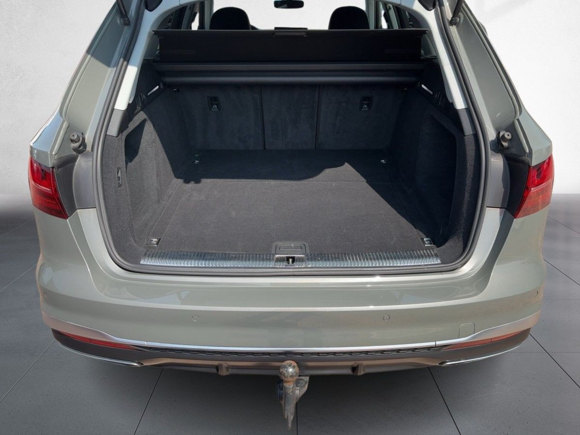Audi A4 Avant S line