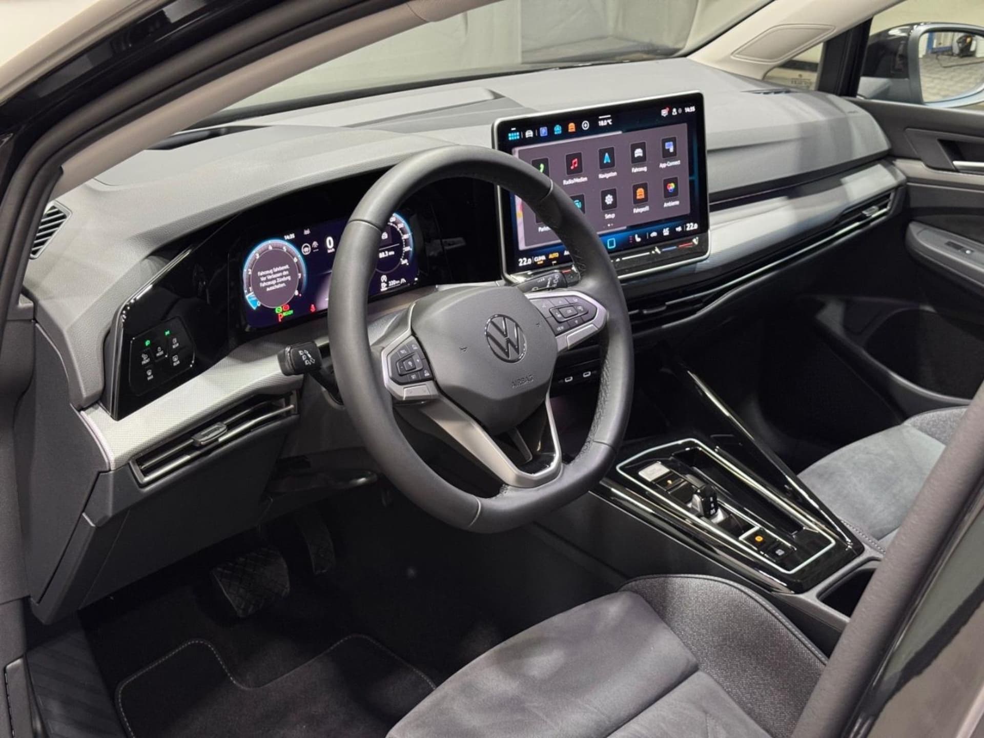 Volkswagen Golf Style