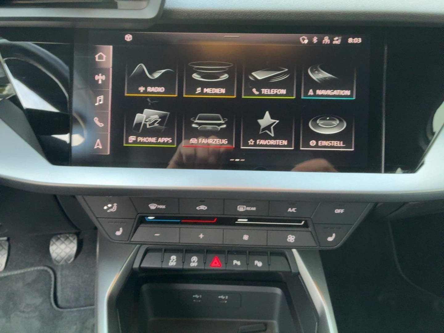 Bild über Audi A3 Sportback advanced 30 TFSI Schaltgetriebe - für weitere Informationen kontaktieren Sie den Audi Partner