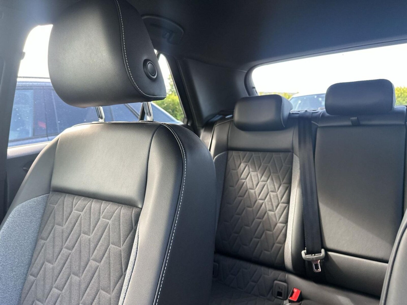 Volkswagen T-Roc – Bild 18