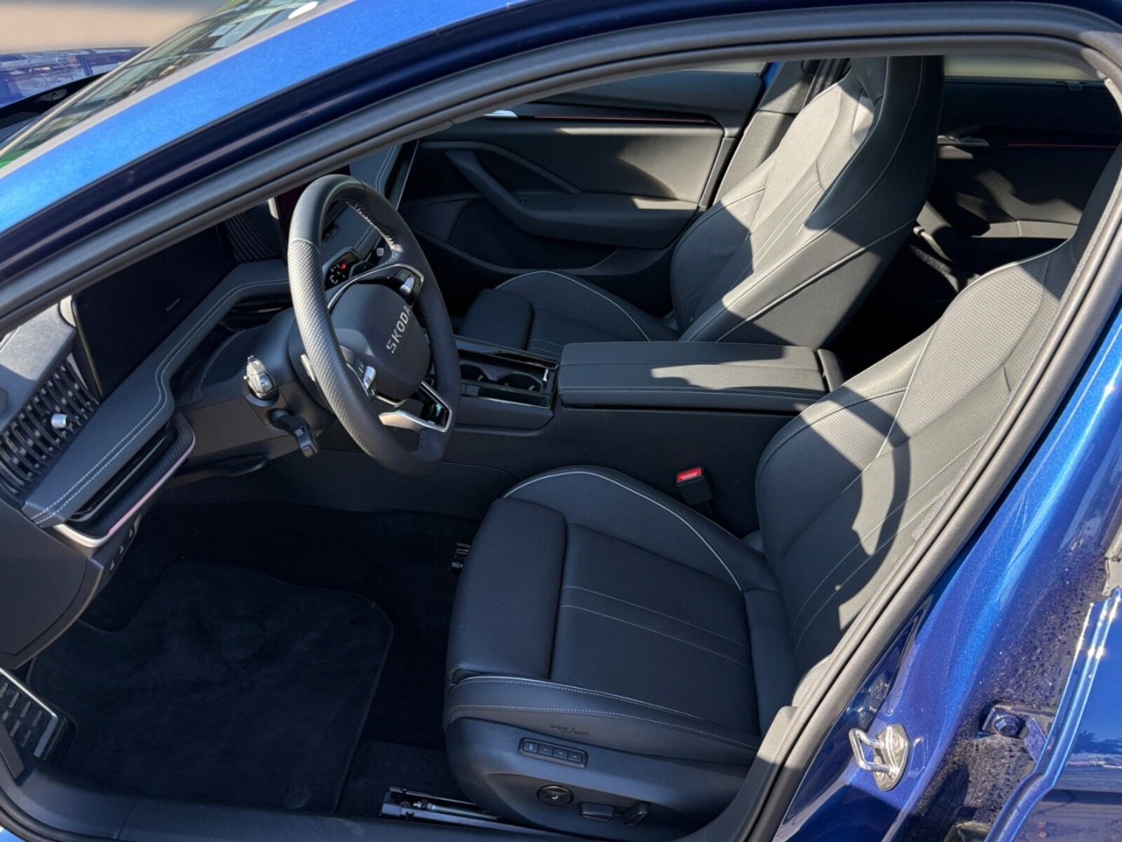 Škoda Superb Combi – Bild 6