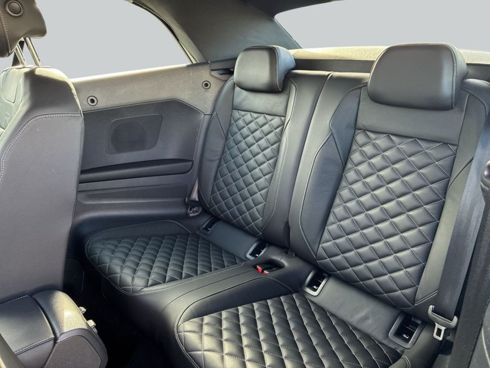 Volkswagen T-Roc Cabriolet – Bild 11