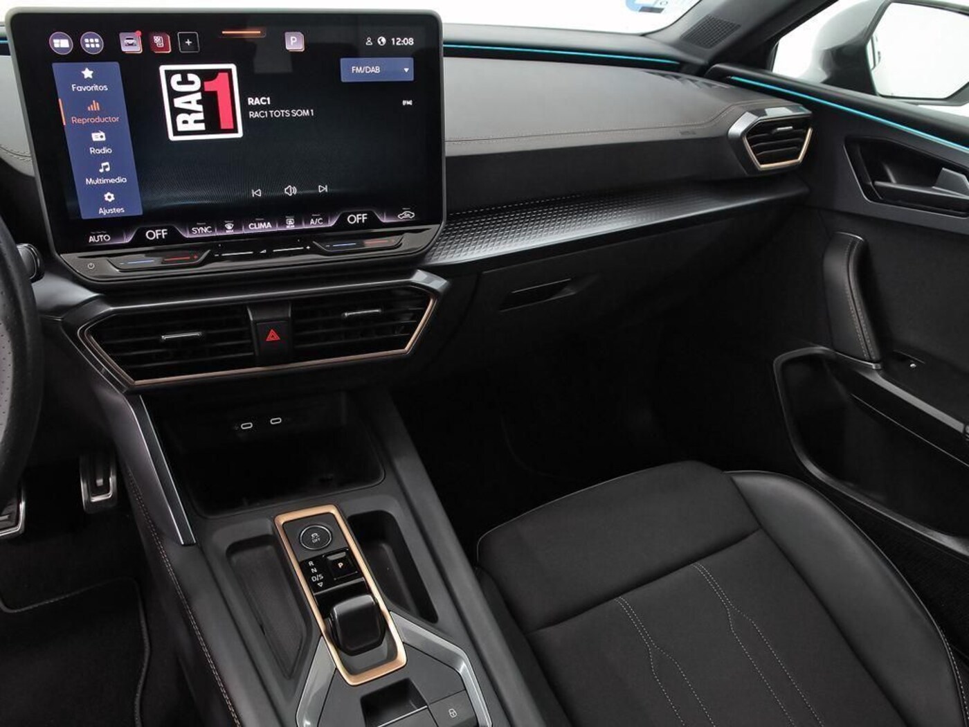 CUPRA Leon León 1.5 eTSI DSG 110 kW (150 CV) — photo 9