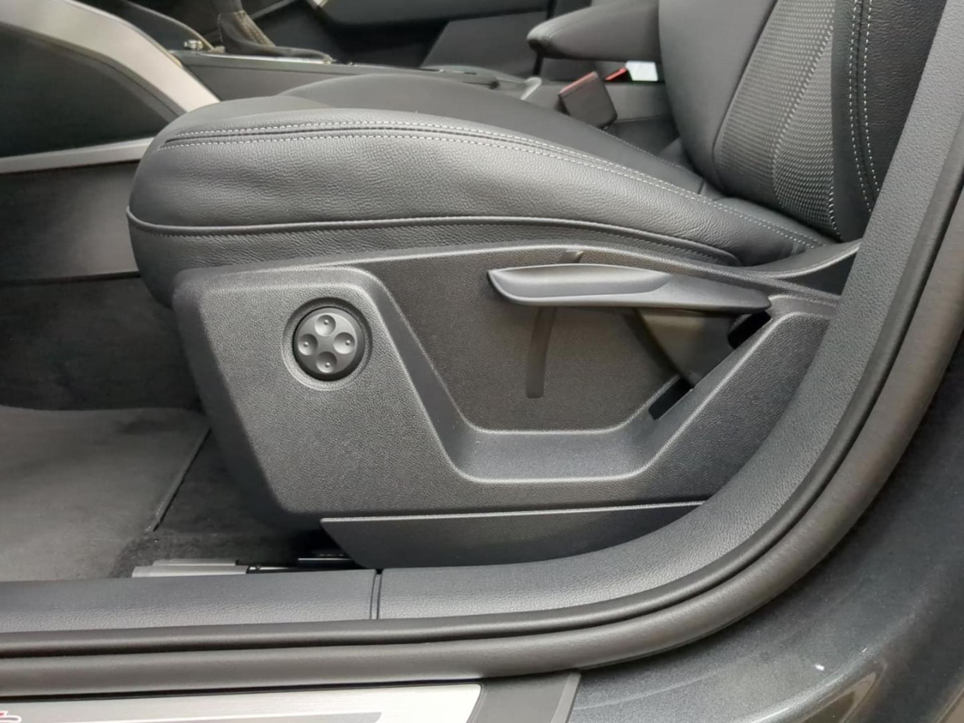 Audi Q2 S line