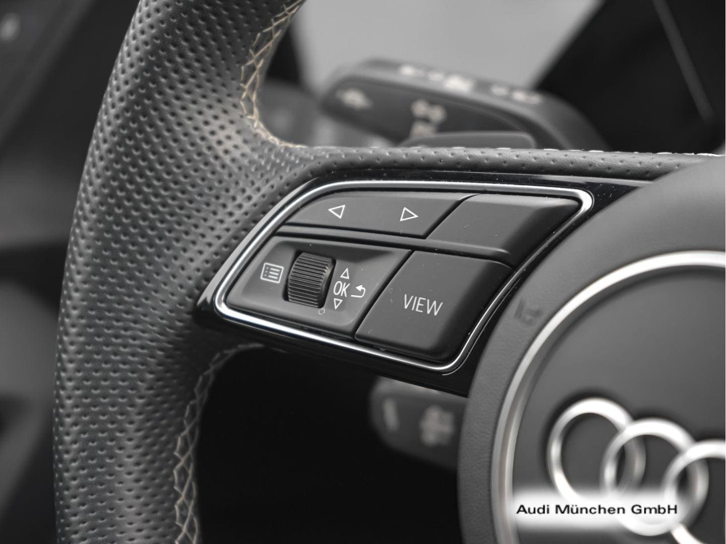 Bild über Audi S3 Sportback TFSI quattro S tronic - für weitere Informationen kontaktieren Sie den Audi Partner