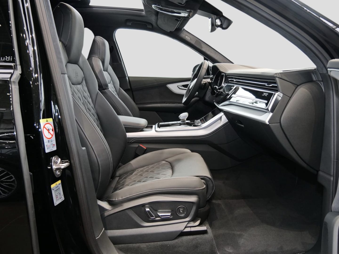 Bild über Audi Q7 SUV S line business TDI quattro 210 kW tiptronic - für weitere Informationen kontaktieren Sie den Audi Partner