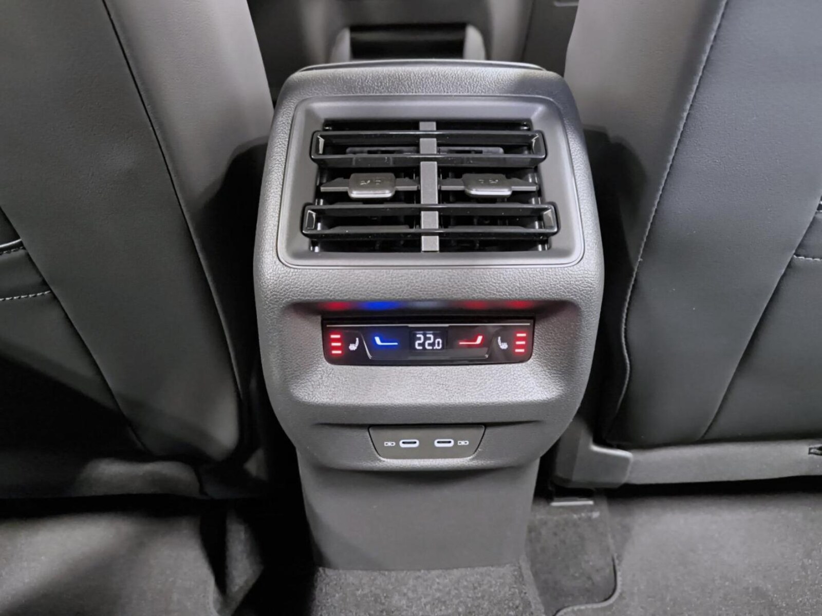 Volkswagen Tiguan – Bild 12