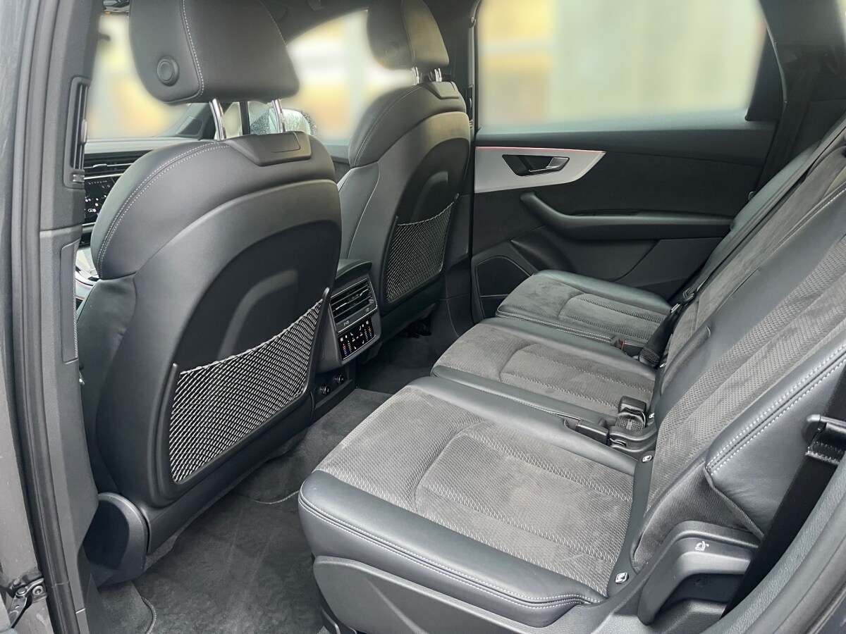 Image about Audi SQ7 TFSI quattro tiptronic