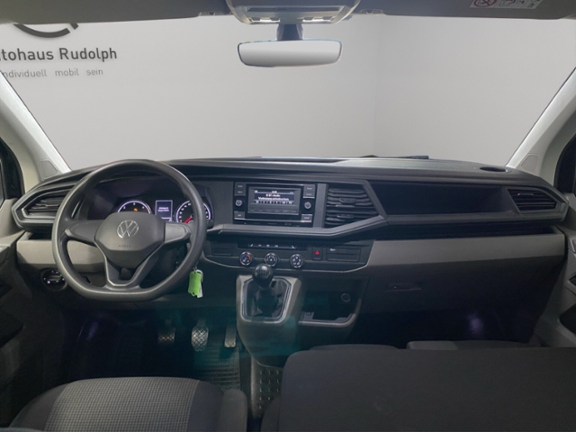 Volkswagen T6.1 Transporter Kombi langer Radstand