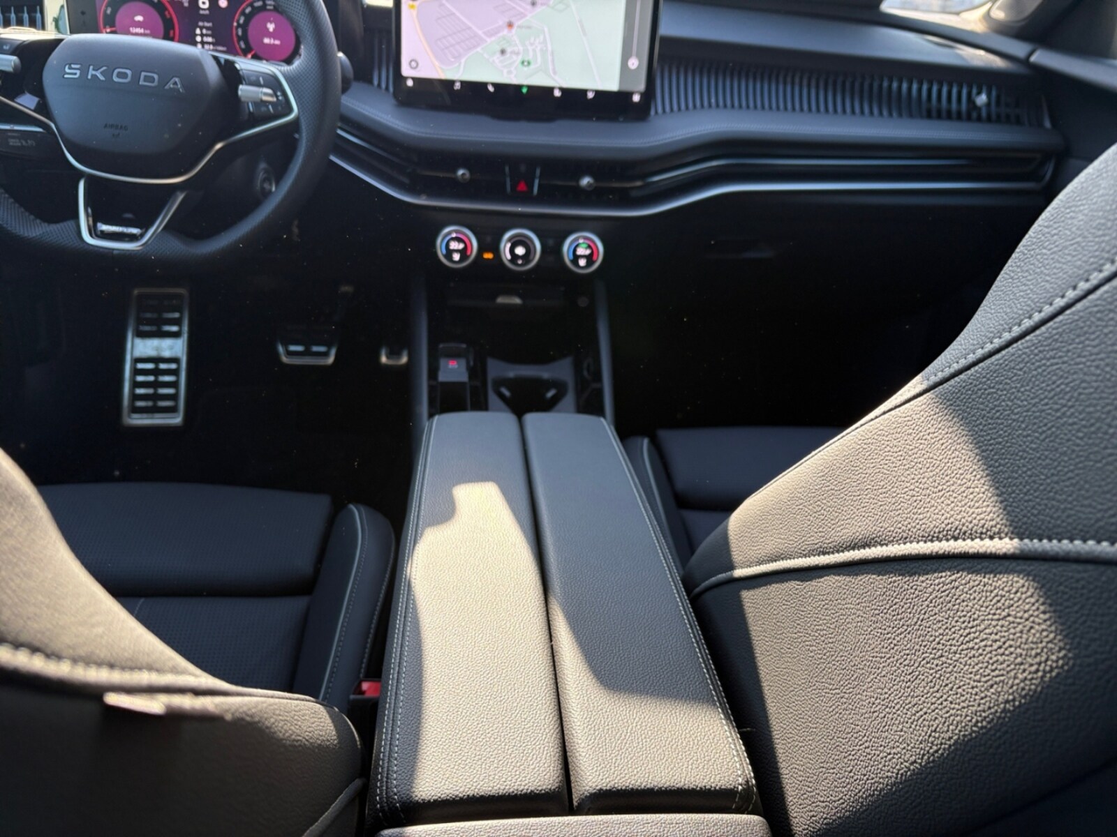 Škoda Superb Combi – Bild 10