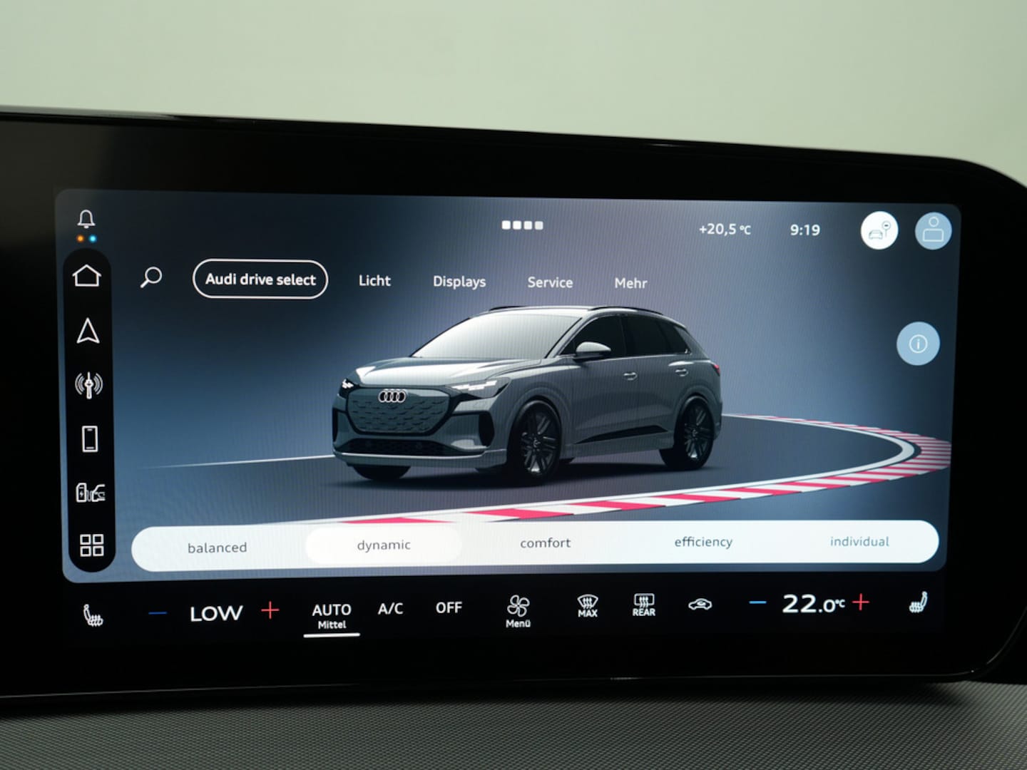 Bild über Audi Q4 SUV e-tron e-tron quattro performance 250 kW - für weitere Informationen kontaktieren Sie den Audi Partner