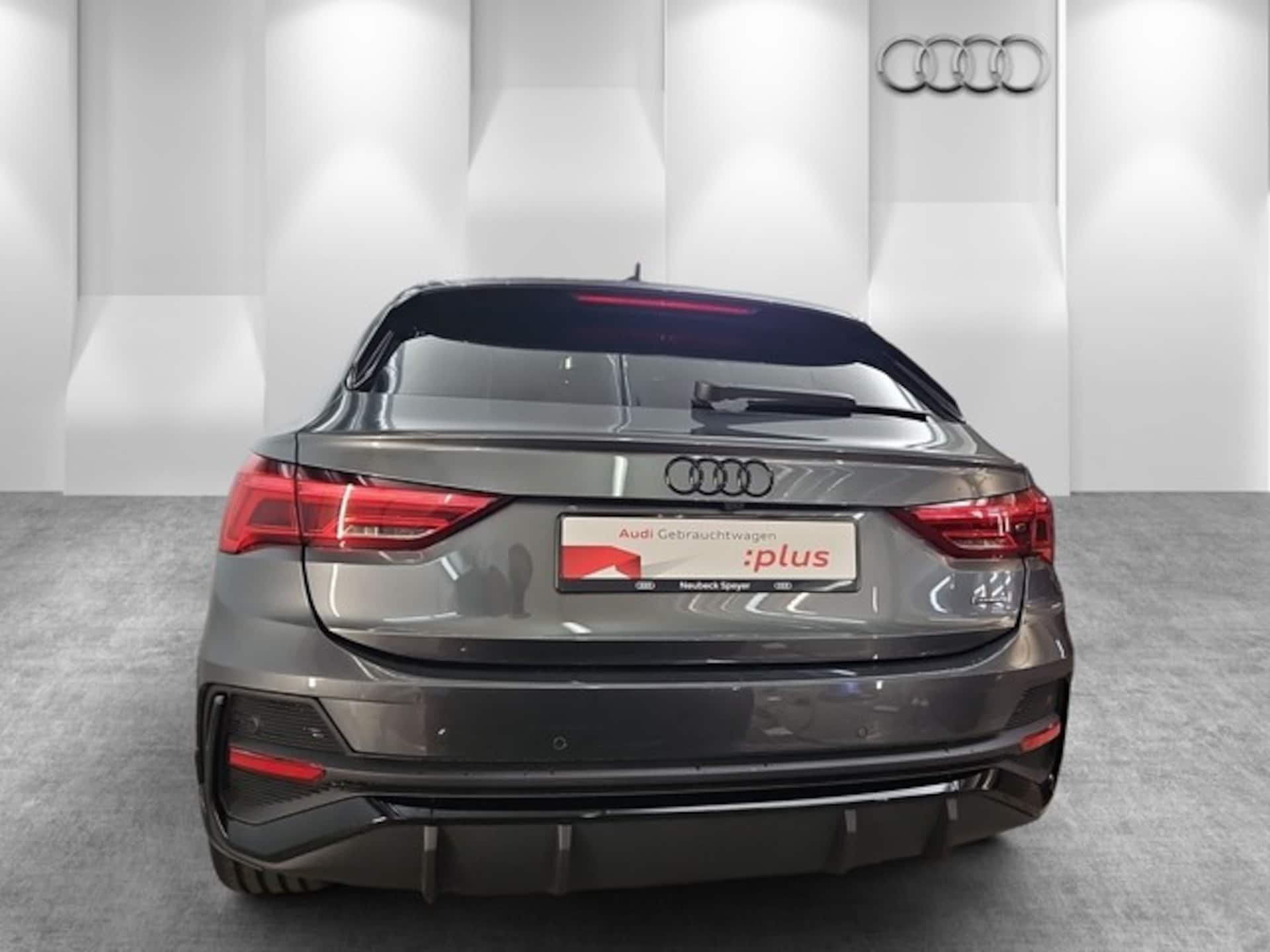 Audi Q3 Sportback S line