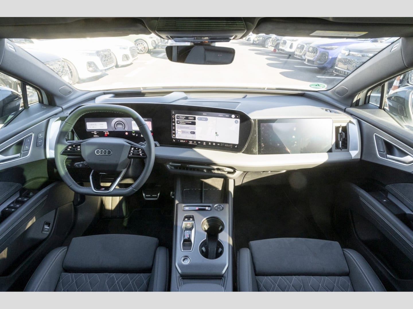 Bild über Audi Q4 SUV e-tron e-tron quattro 220 kW - für weitere Informationen kontaktieren Sie den Audi Partner