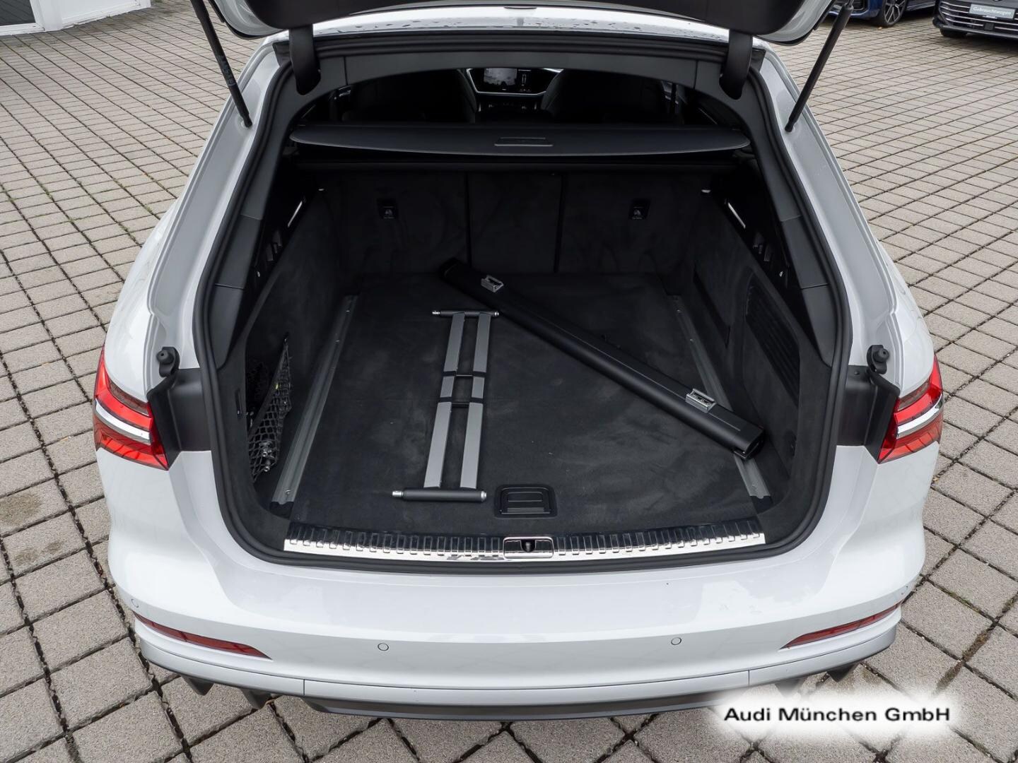 Bild über Audi S6 Avant TDI quattro tiptronic - für weitere Informationen kontaktieren Sie den Audi Partner