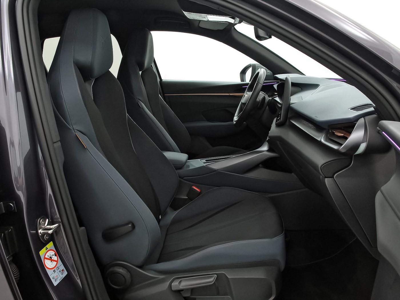 CUPRA Terramar 1.5 TSI e-Hybrid DSG 150 kW (204 CV) — photo 5