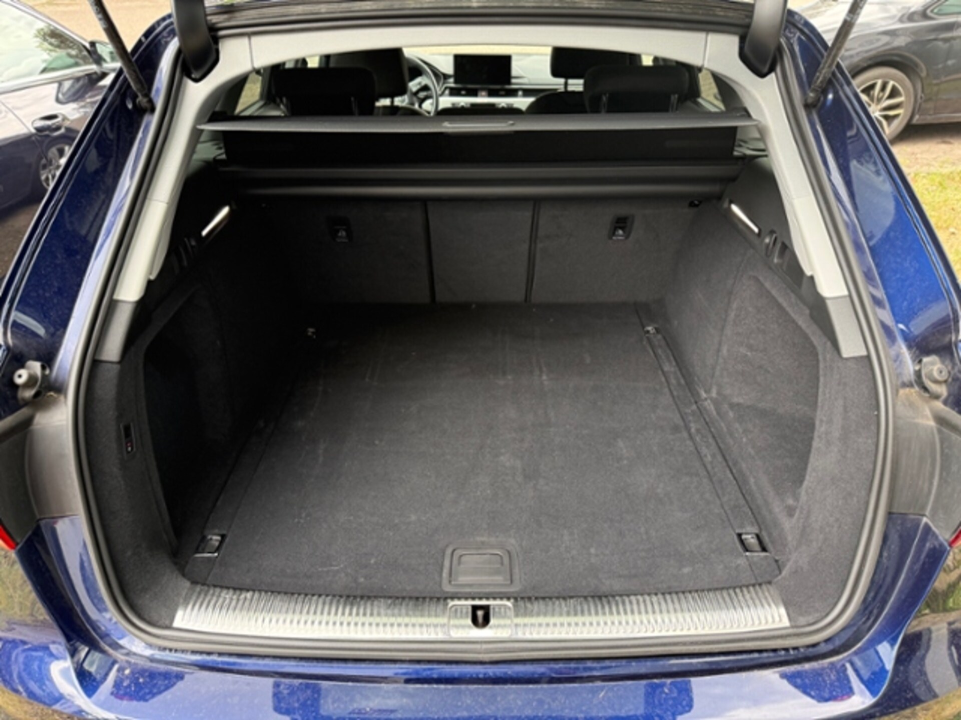 Audi A4 Avant S line