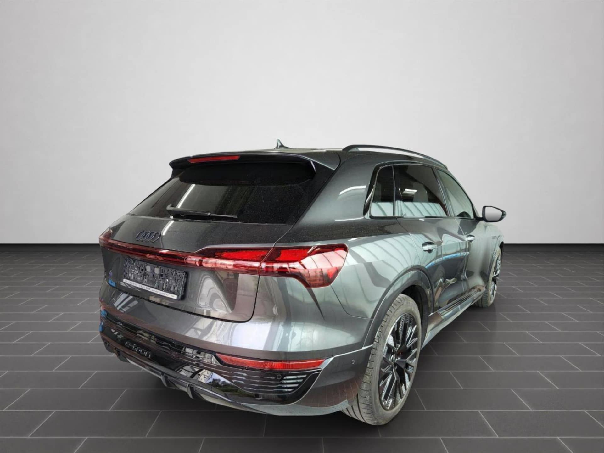 Audi Q8 e-tron S line