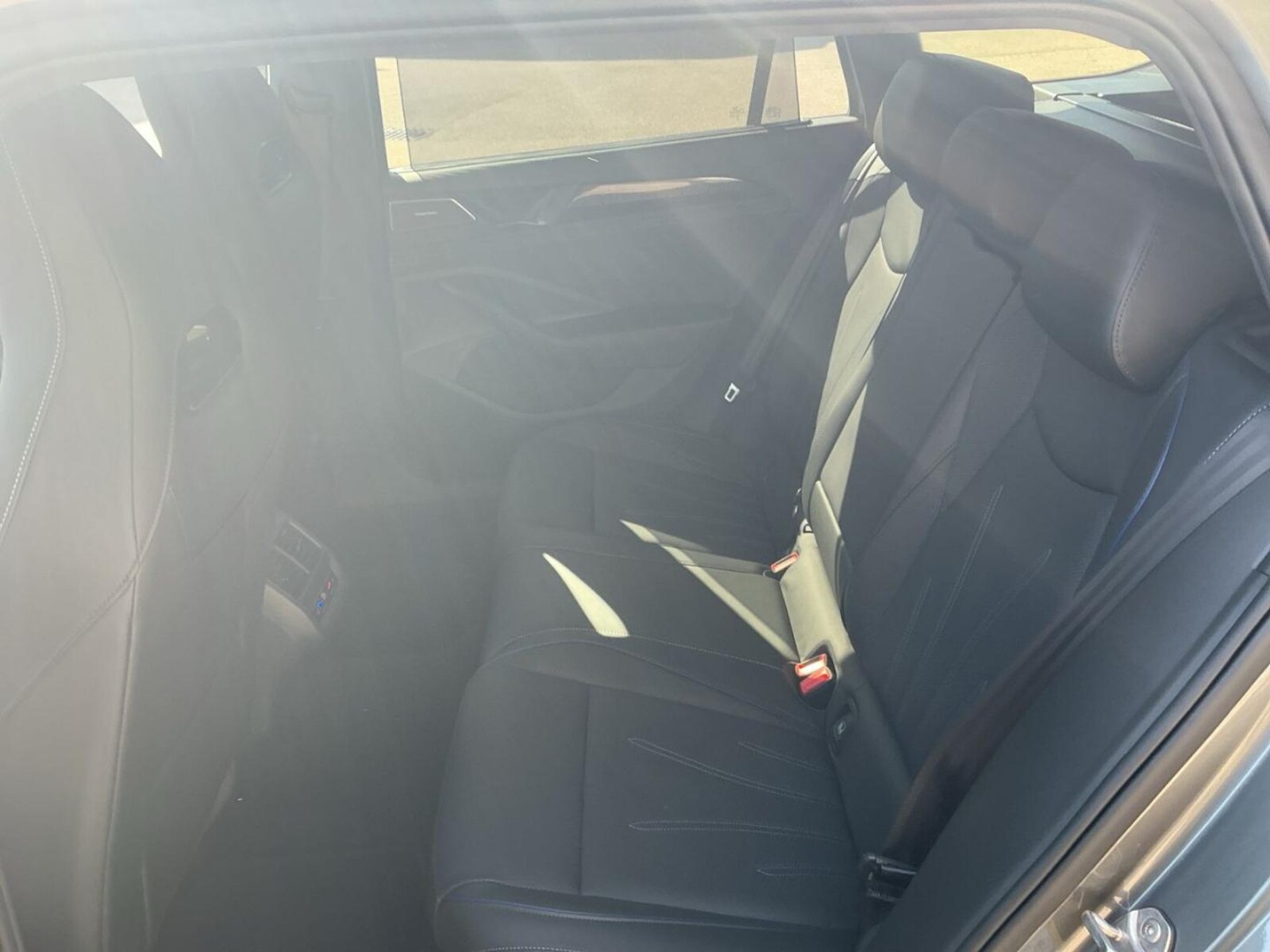 Volkswagen Passat – Bild 14