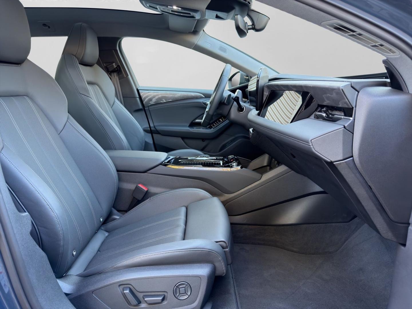 Bild über Audi A6 Avant e-tron e-tron 210 kW - für weitere Informationen kontaktieren Sie den Audi Partner